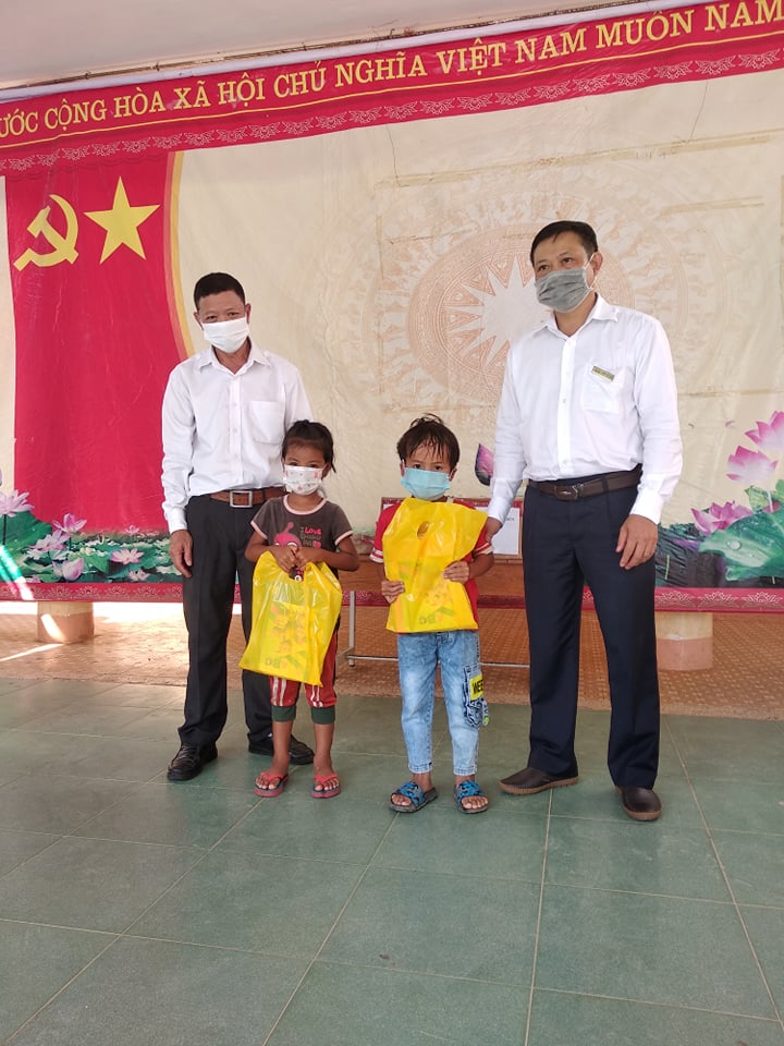 TIẾP SỨC, ĐỒNG HÀNH CÙNG CÁC EM ĐẾN TRƯỜNG