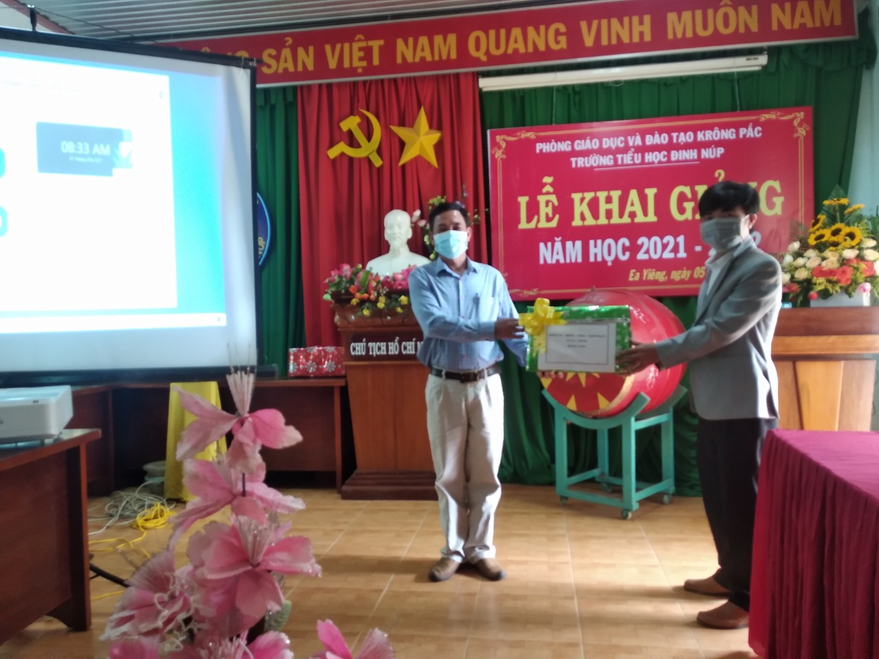 TRƯỜNG TIỂU HỌC ĐINH NÚP TỔ CHỨC KHAI GIẢNG ONLINE NĂM HỌC 2021-2022